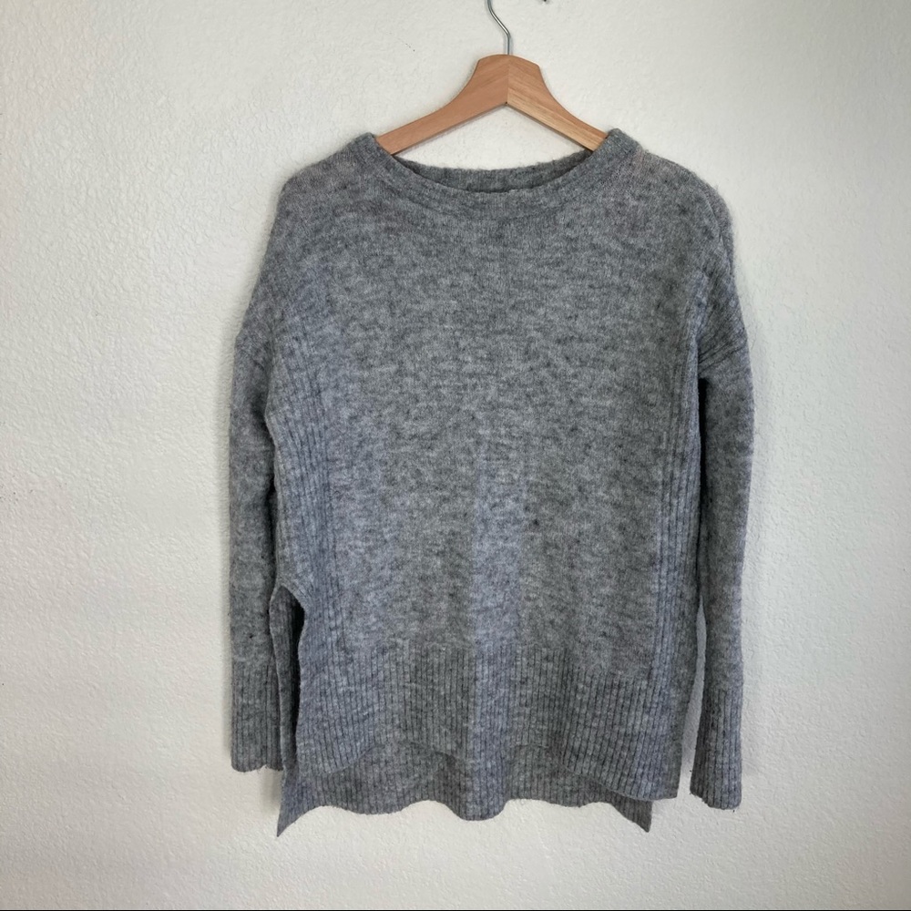 H&M crew neck pullover sweater wool alpaca minimalist